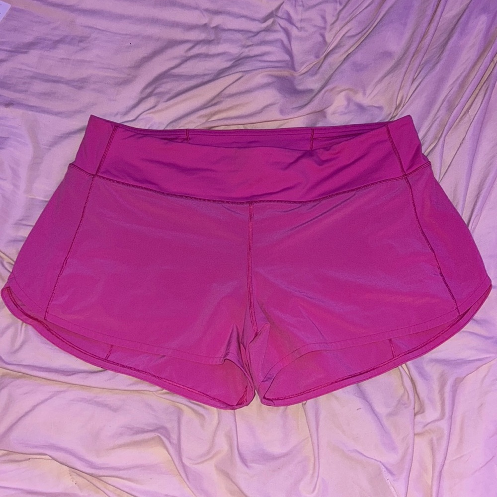 Lululemon Speed Up MR 4” in Sonic Pink